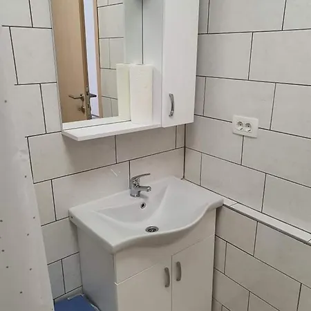 Aldi 2 Apartment